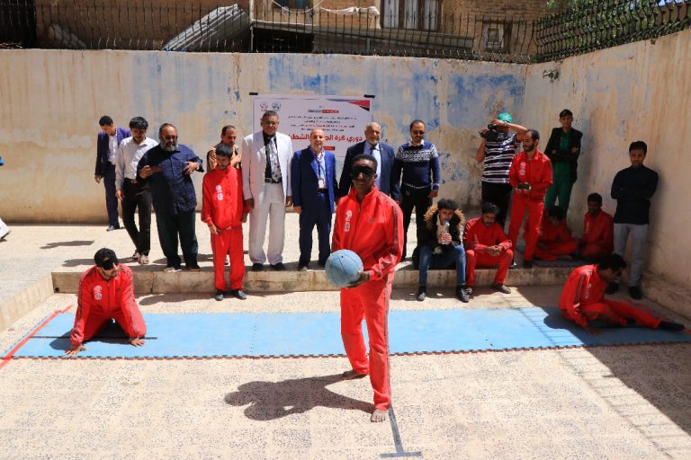 انطلاق  الدوري الرياضي للمكفوفين في لعبتي الشطرنج وكرة الجرس