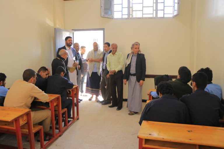 وكيل وزارة الشؤون الاجتماعية والعمل يزور مركز إبصار لتعليم المكفوفين